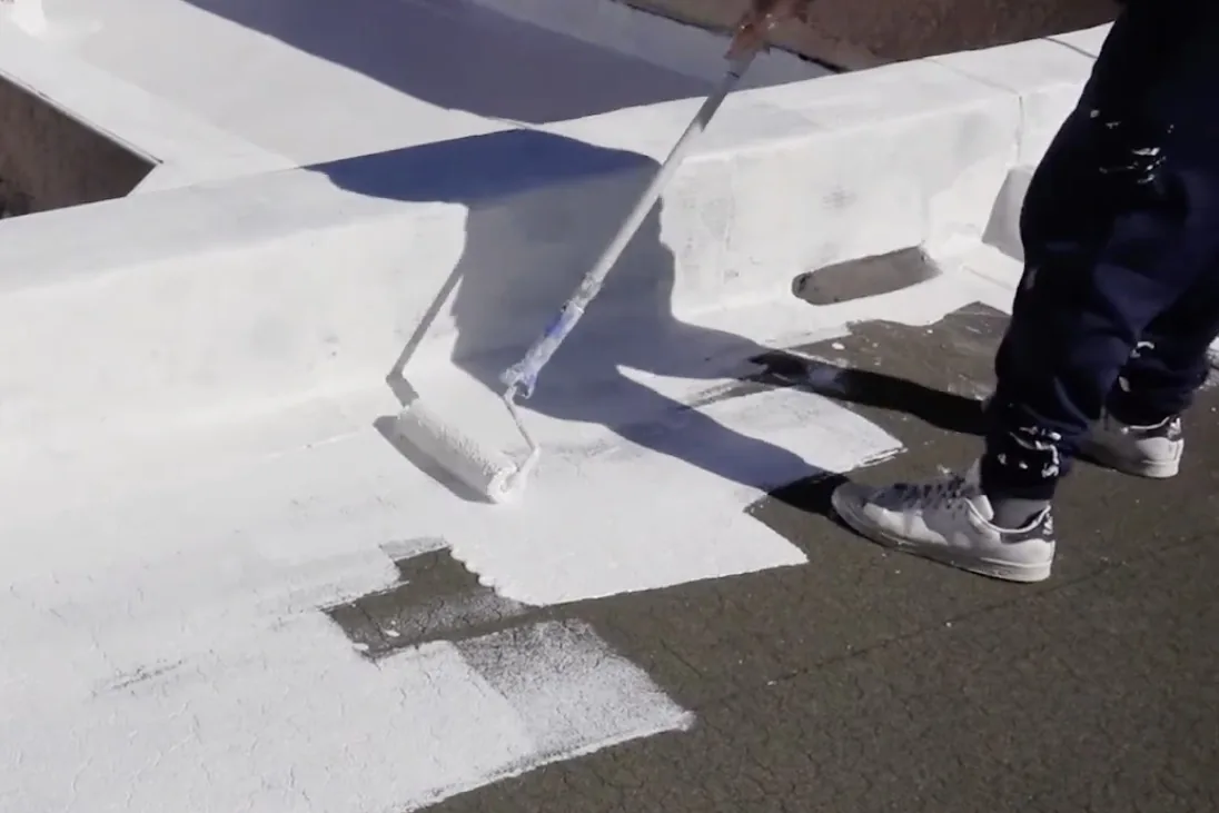 Peinture réflective toiture